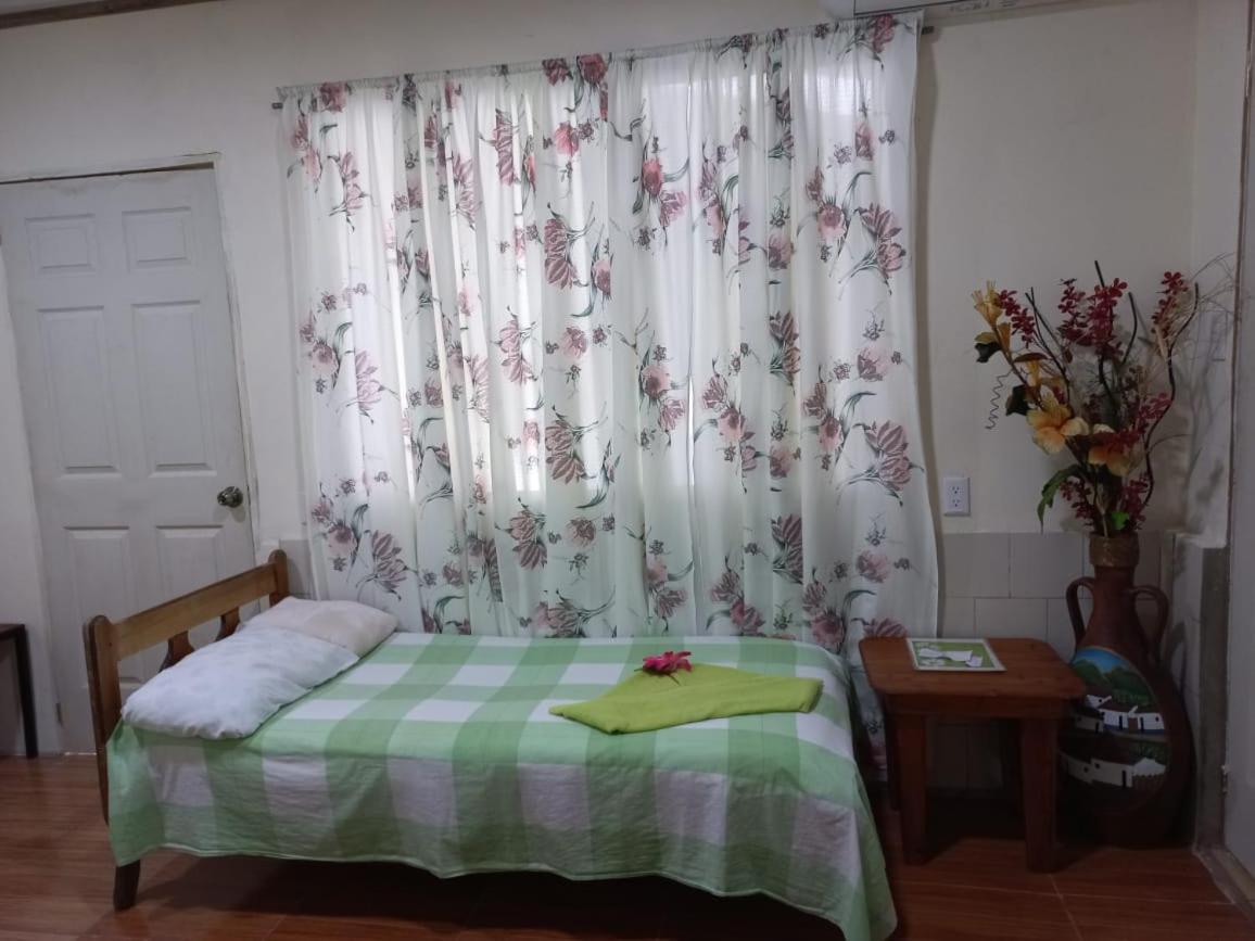 Hotel Margarita Sierpe ภายนอก รูปภาพ